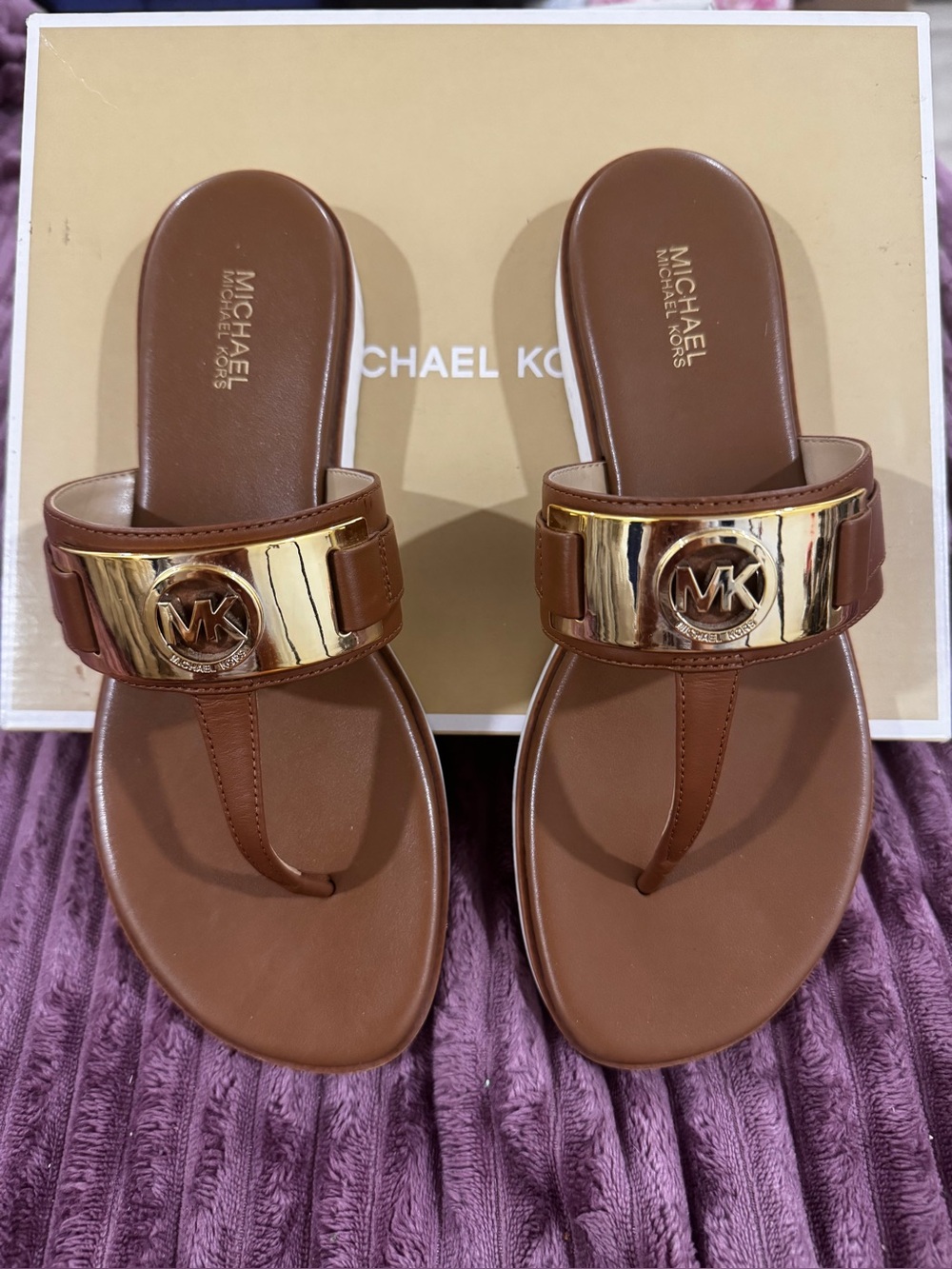 Michael Kors Briar Thong Flat Sandals | Brown Leather | Gold MK Logo | Size 8